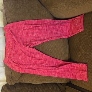 No Boundaries Capri leggings SZ L